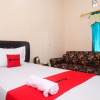 Отель RedDoorz Syariah near Flyover Palur, фото 6