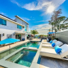 Отель Hollywood Estate with Stunning Views, фото 17