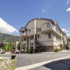 Отель Spacious Slope-side Ski-In Ski-Out Town Home, Private Garage - ER12 by Redawning, фото 29