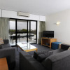 Отель Assured Ascot Quays Apartment, фото 5