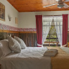 Отель StayAU 3BR Quaint Countryside Cottage, фото 5