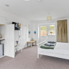 Отель Number 7 - Lytton Tree Lodge, Reydon, Southwold, фото 3