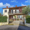 Отель Inviting Apartment in Vinkuran near Sea, фото 1