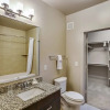 Отель Beautifully Furnished Luxury Apartment in Dallas, фото 8