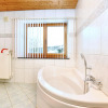 Отель Modern Holiday Home in SchÃ¶nberg with Jacuzzi, фото 8