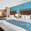 Отель Comfort Suites Fairview Heights, фото 32