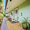 Отель Wilton Manors 2BR Charm Walk to the Drive, фото 12