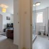 Отель 1 Bedroom Apartment Near Surrey Quays, фото 1