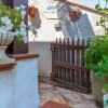 Отель Casa Azzurra Front Beach - Happy Rentals в Рипосто