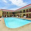 Отель Red Roof Inn Cartersville–Emerson/LakePoint North, фото 18