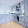 Отель ✰Spacious & Modern 2 Bed Apt, 5 Mins from Leeds!, фото 4
