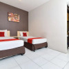 Отель RedDoorz Plus @ Raya Legian, фото 27