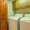 Отель Aspen Ridge 17 by Avantstay Ski-in/ski-out Town House w/ Hot Tub, фото 14