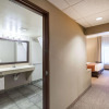 Отель Comfort Suites Austin Airport, фото 2