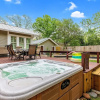 Отель Heart of Fredericksburg w/Pool,Hot-Tub&Grill, фото 17