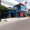 Отель RedDoorz @ Raya Janti Yogyakarta, фото 14