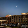 Отель Hampton Inn & Suites Lenoir, фото 1