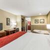 Отель Comfort Inn & Suites Greenwood near University, фото 2