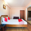 Отель OYO 48910 Hotel Blue Bird, фото 10