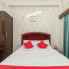 Отель Oyo 8410 Rajeswari Tower, фото 8