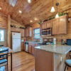 Отель Magic Moments II - One Bedroom Cabin, фото 9