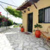 Отель Traditional Cottage on the Hillside of Antiperni, фото 8