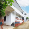 Отель OYO 93476 Owo Guest House Syariah, фото 1