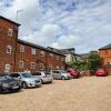 Отель Saffron Court by Wycombe Apartments - Apt 12, фото 6