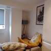 Отель Whole Apartment 5mins to East Croydon & Concierge, фото 2