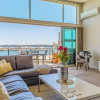 Отель Luxury 3Br, 1.5 Bath Penthouse With Fabulous Views, фото 12