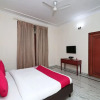 Отель OYO 16167 Hotel Golf View Dlf, фото 12