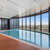 Отель 2BR Luxury Skytower CBD Pool Gym Netflix, фото 8