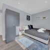 Отель Lovely 1-bed Studio in West Drayton, фото 1