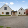 Отель Olive Estate - Martinborough Holiday Home, фото 16