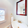 Отель Old Northwood - 3 Br Home, фото 8