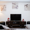Отель N2N Suites - Heart of the City - Downtown Suite offered by Short Term, фото 5