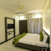 Отель Treebo Suresh Plaza, фото 9