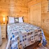 Отель 'serenity Cabin' w/ Furnished Deck, фото 26