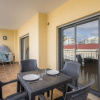 Отель B08 - Central 2 Bed with Spa and Pool, фото 12