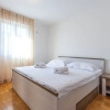 Отель Dino - Spacious Near City Centre - A1, фото 6