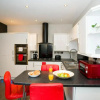 Отель Large 2 bedroom Apt - Near Beach - Free parking, фото 12