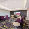 Отель La Quinta Inn & Suites by Wyndham Bridge City, фото 2