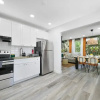 Отель Vacay Spot Wynwood Jungle 2kitchens BBQ Deco Patio, фото 6