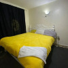 Отель Stay.Plus Kings & Queen's Apartment, фото 2