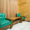Отель RedDoorz Plus @ Jalan Raya Pasir Putih, фото 18