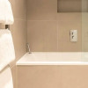 Отель The Wandsworth Wonder - Lovely 3bdr With Balcony and Study Room, фото 8