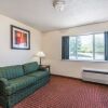 Отель Days Inn & Suites Groton, фото 4