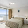 Отель Surfers Beachside Holiday Apartments, фото 6