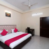 Отель OYO 16109 Hotel Ayaan, фото 24