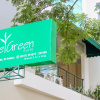 Отель LeGreen Suite Ratulangi, фото 1